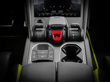 Urus Performante Verde Scandal, B&O, Nightvision