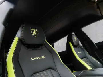 Urus Performante Verde Scandal, B&O, Nightvision
