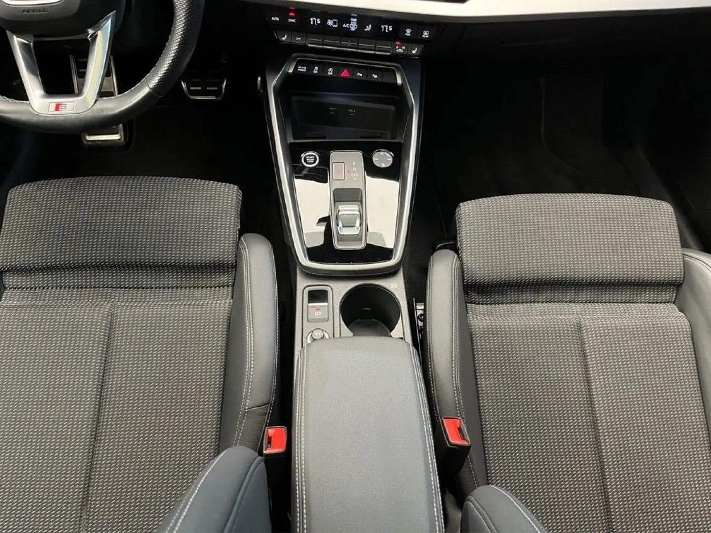 A3 Sportback 40 TDI quattro S line Matrix/Pano/R