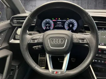 A3 Sportback 40 TDI quattro S line Matrix/Pano/R