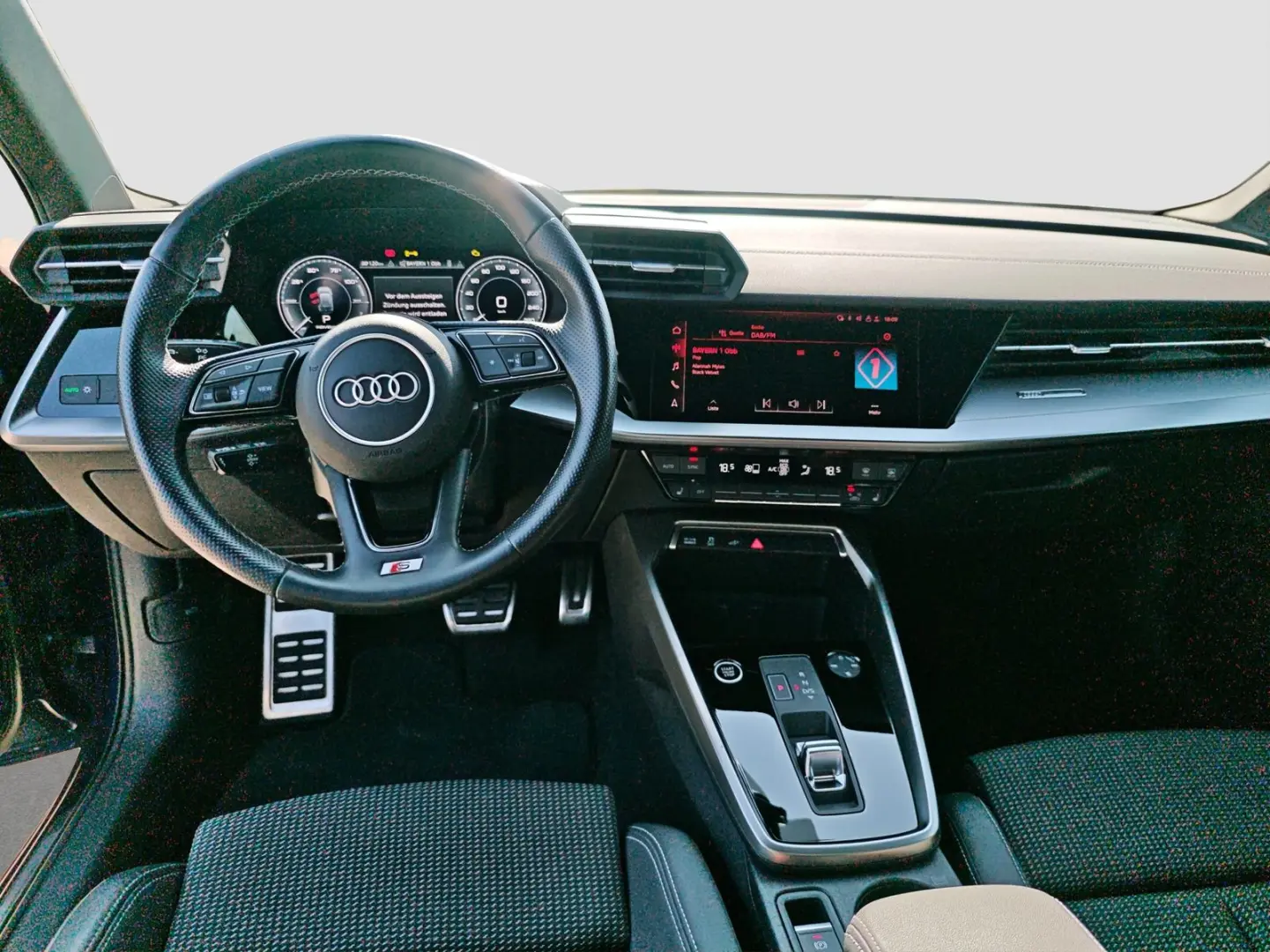 A3 Sportback S line 45 TFSI B&O Kamera Spur Lede