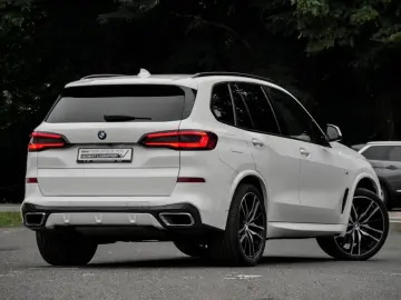 X5 xDrive30d M SPORT+AHK+PANO+HuD+DA+PA+HiFi