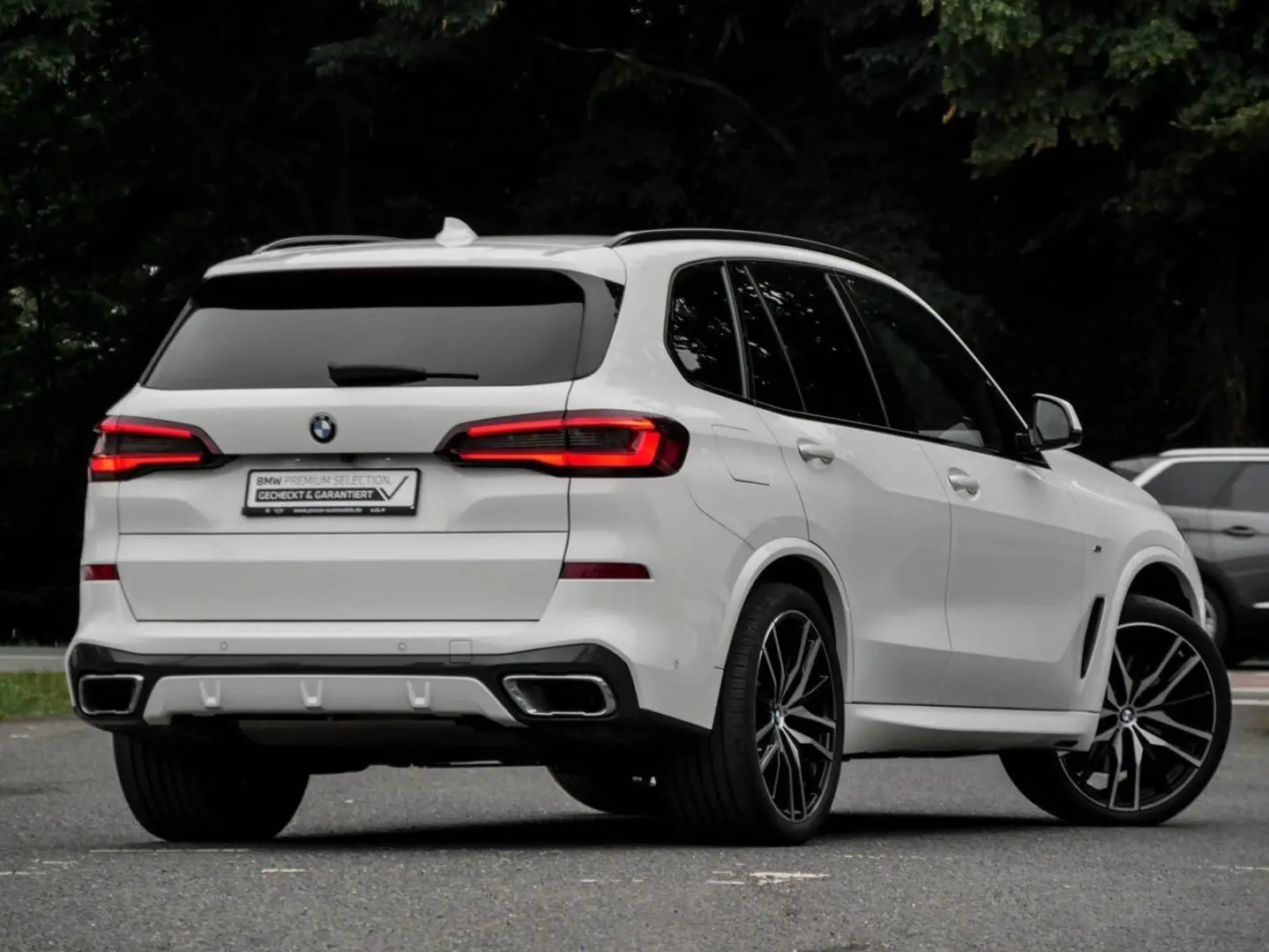 X5 xDrive30d M SPORT+AHK+PANO+HuD+DA+PA+HiFi