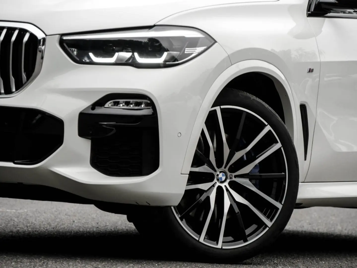 X5 xDrive30d M SPORT+AHK+PANO+HuD+DA+PA+HiFi