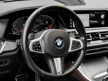 X5 xDrive30d M SPORT+AHK+PANO+HuD+DA+PA+HiFi