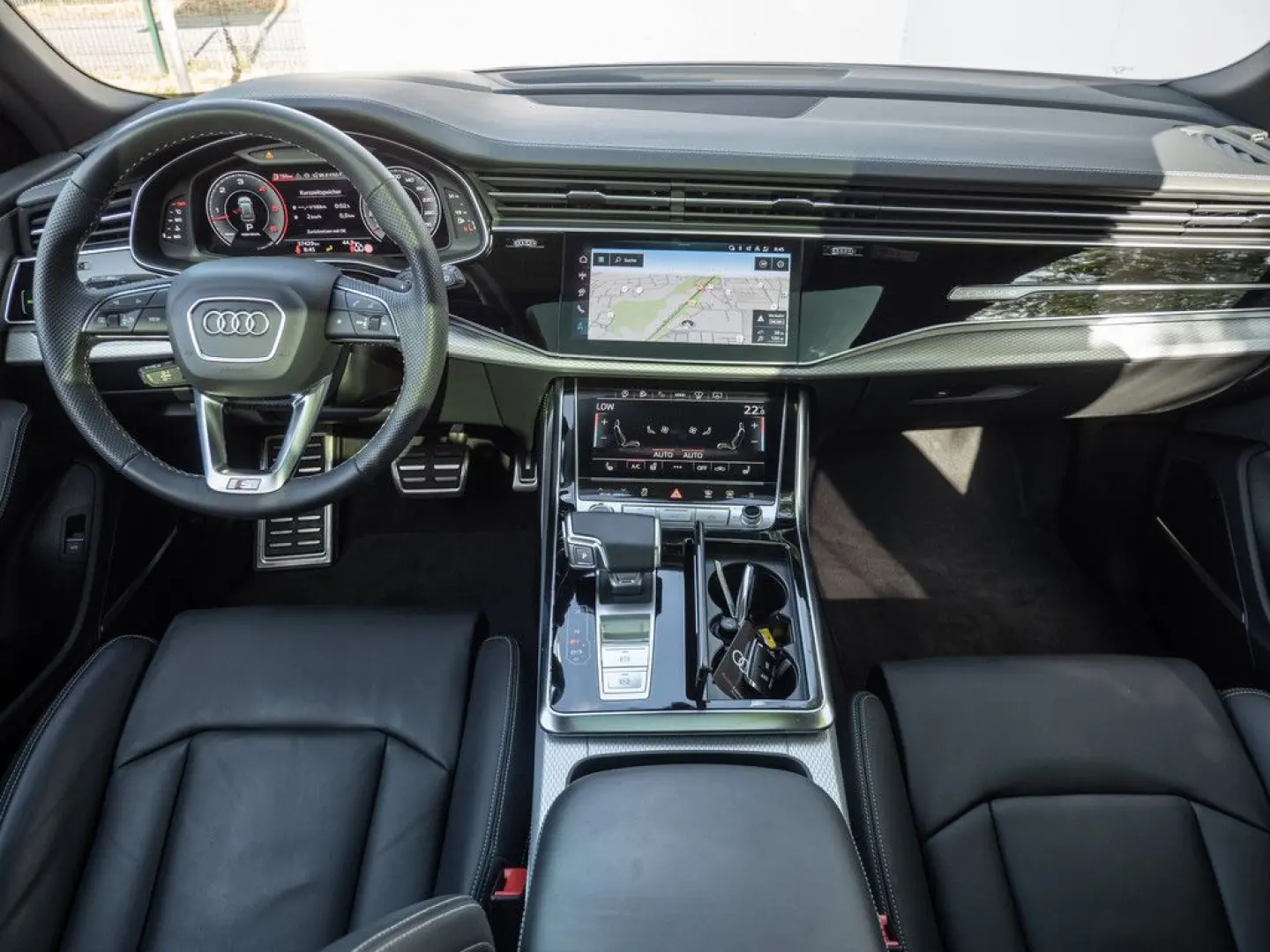 Q8 50TDI quattro S line LASER NAVI AHK STANDHZ