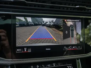 Q8 50TDI quattro S line LASER NAVI AHK STANDHZ