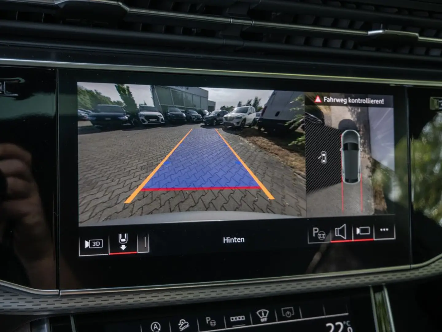 Q8 50TDI quattro S line LASER NAVI AHK STANDHZ
