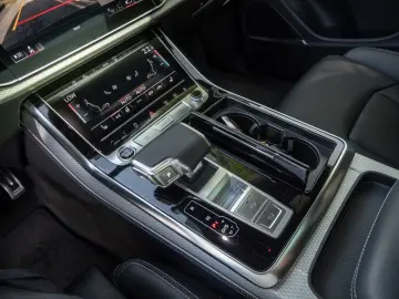 Q8 50TDI quattro S line LASER NAVI AHK STANDHZ