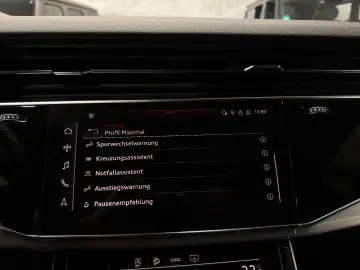Q8 50 TDI quattro/WABENSITZE/PANO/SITZBEL/S-line