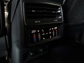 Q8 50 TDI quattro/WABENSITZE/PANO/SITZBEL/S-line