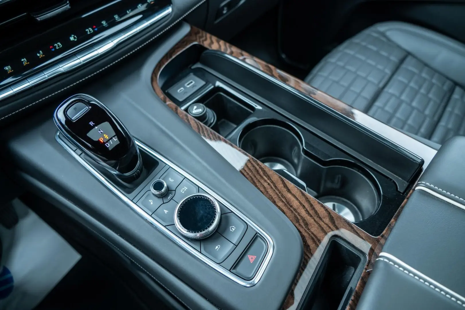 Escalade 6,2l Sport Platinum,Nachtsicht,Luft,LPG
