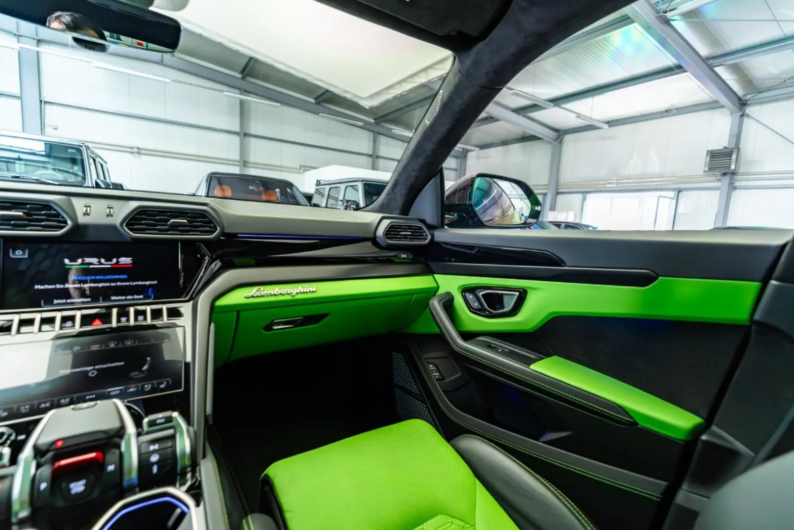 Urus 4.0 V8 / Vernice Opaca/ Pano / Prod:05.2022