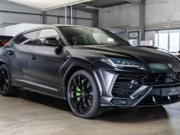 Urus 4.0 V8 / Vernice Opaca/ Pano / Prod:05.2022