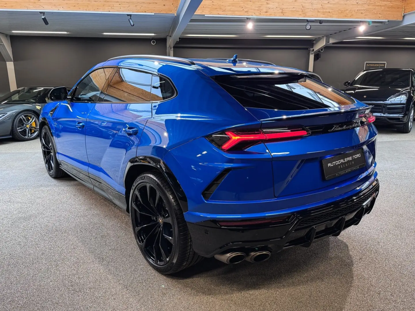 Urus B&O+Massage+Head-Up+Pano