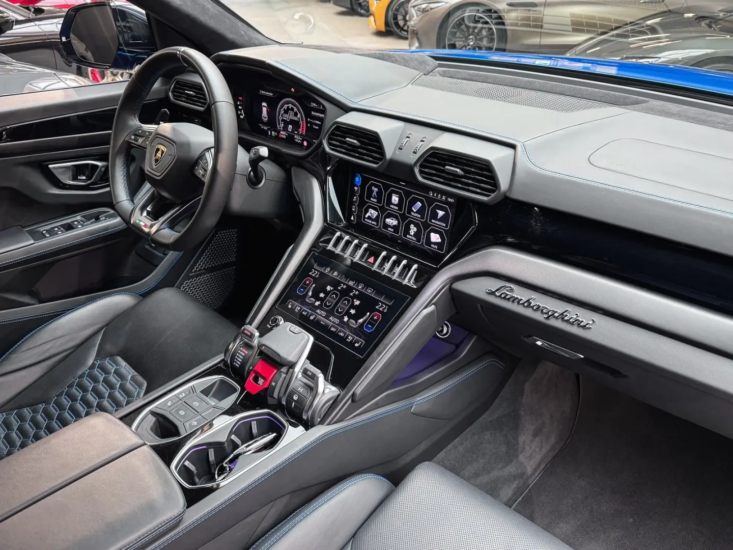 Urus B&O+Massage+Head-Up+Pano