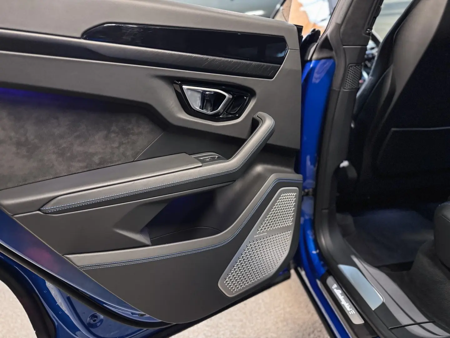 Urus B&O+Massage+Head-Up+Pano