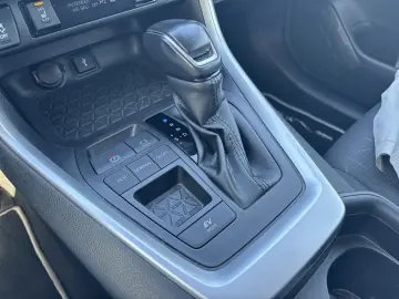 RAV 4 2.5 4x2 Hyb. Business