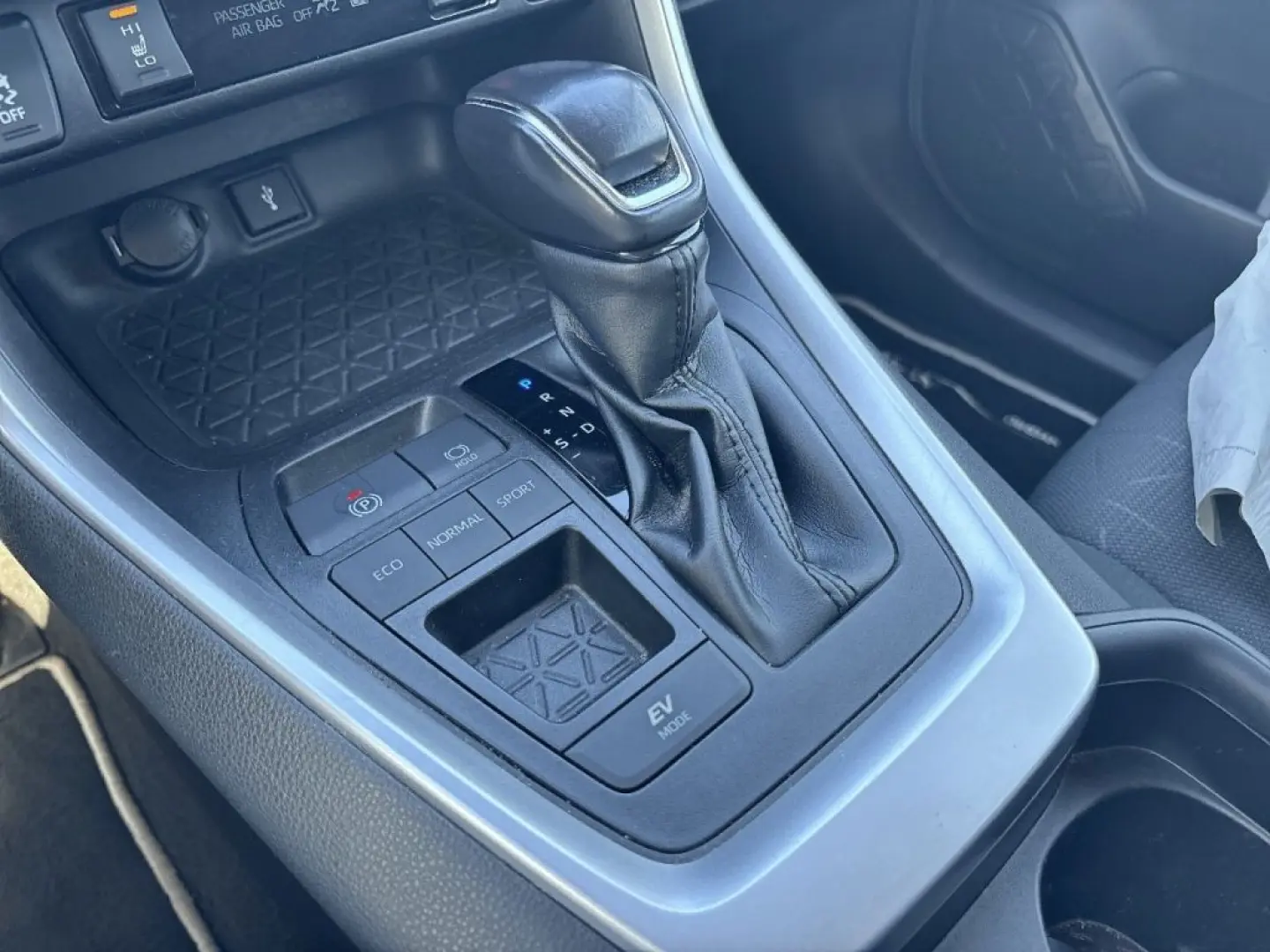 RAV 4 2.5 4x2 Hyb. Business