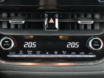 COROLLA TOURING SPORTS 2.0 HYBRID RÜCKFAHRKAMERA