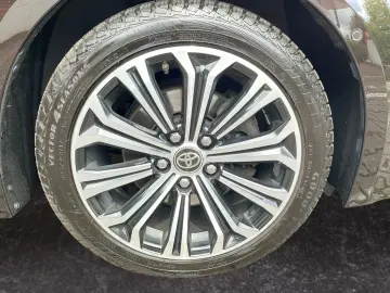 Corolla 2.0 Hybrid Team D *LED*ACC*SHZ*ParkAssis