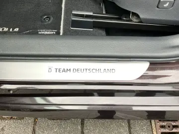 Corolla 2.0 Hybrid Team D *LED*ACC*SHZ*ParkAssis