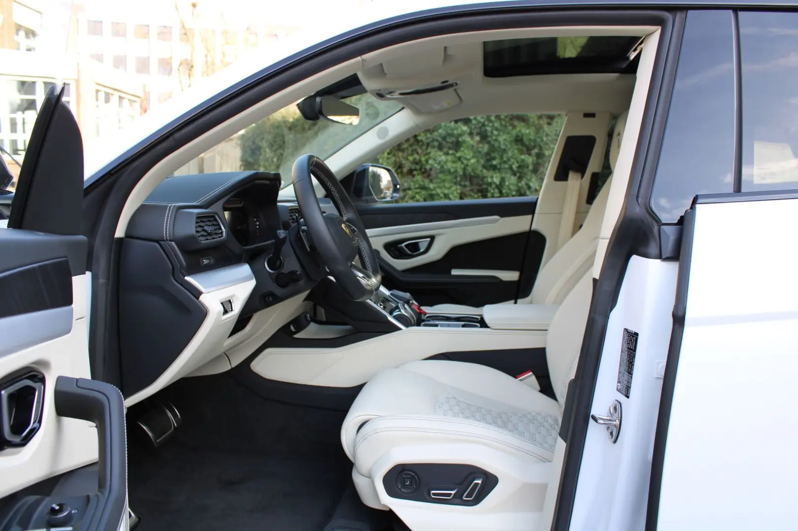 Urus 4.0 1.Hand/Pano/Massage/Bang&Olufsen/HuD