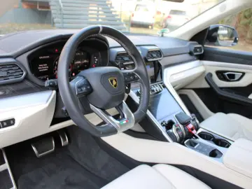 Urus 4.0 1.Hand/Pano/Massage/Bang&Olufsen/HuD