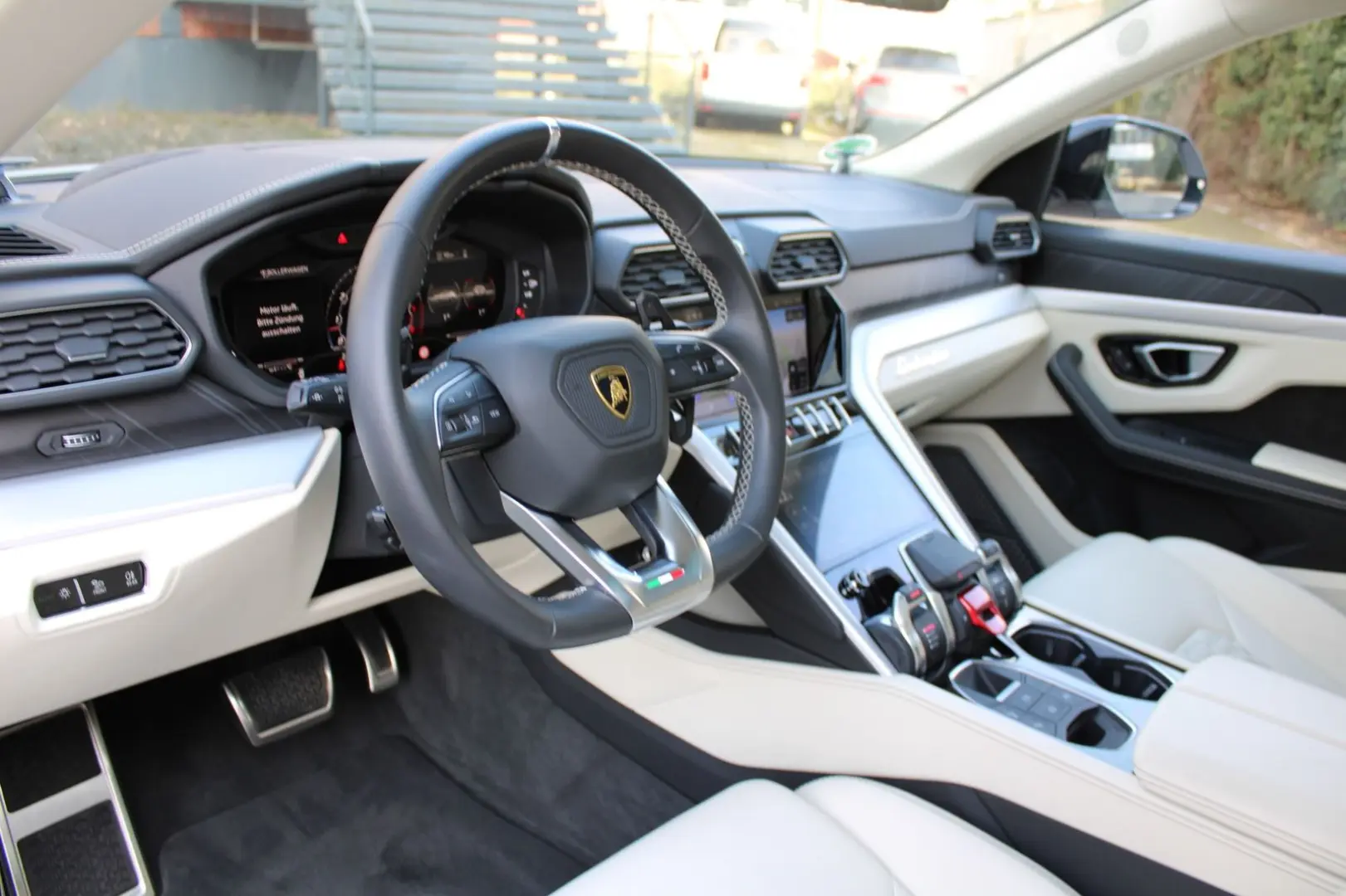 Urus 4.0 1.Hand/Pano/Massage/Bang&Olufsen/HuD
