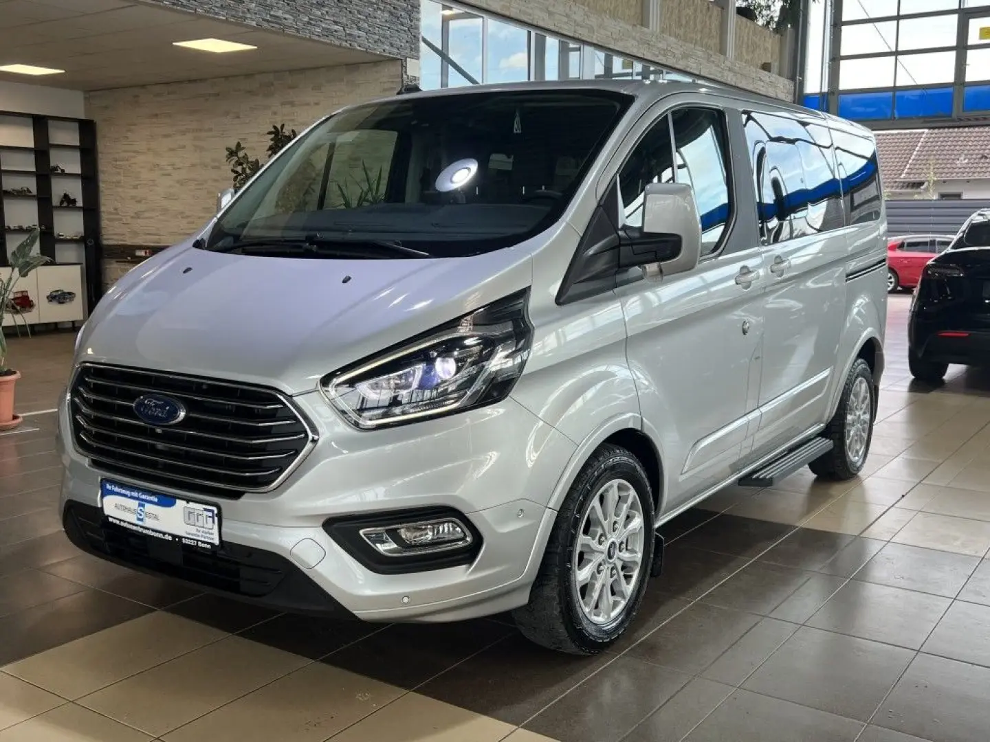 Tourneo Custom TitaniumX 9Sitze ACC BI-Xenon Nav