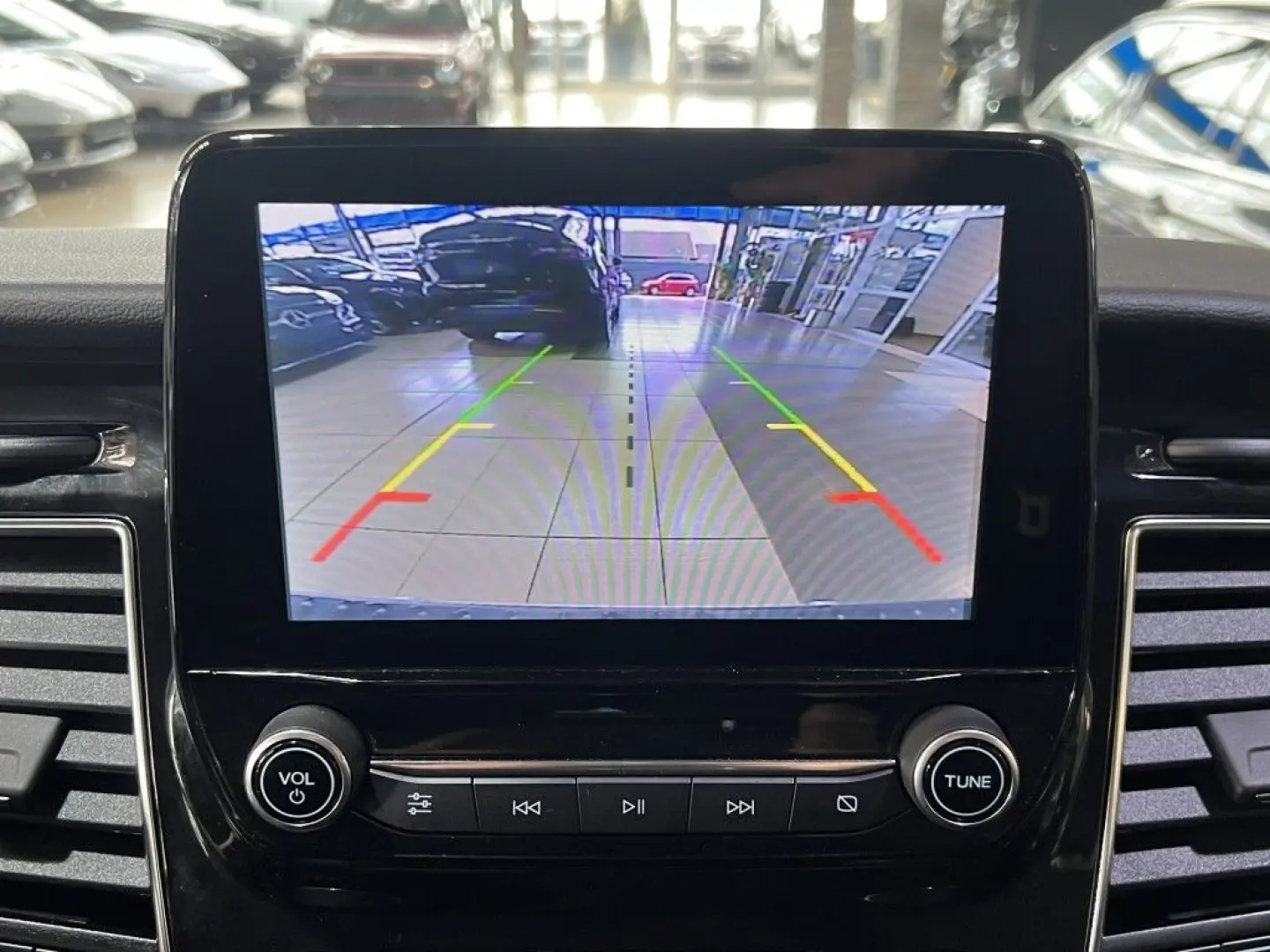 Tourneo Custom TitaniumX 9Sitze ACC BI-Xenon Nav