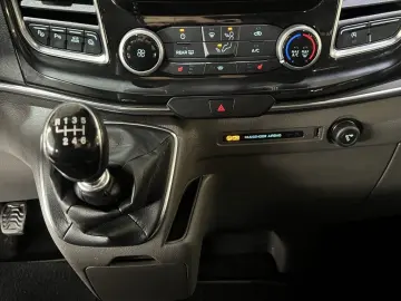 Tourneo Custom TitaniumX 9Sitze ACC BI-Xenon Nav