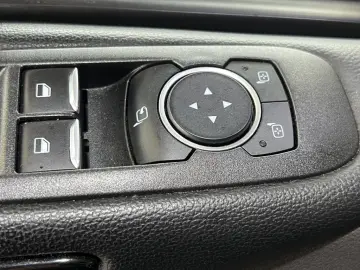 Tourneo Custom TitaniumX 9Sitze ACC BI-Xenon Nav