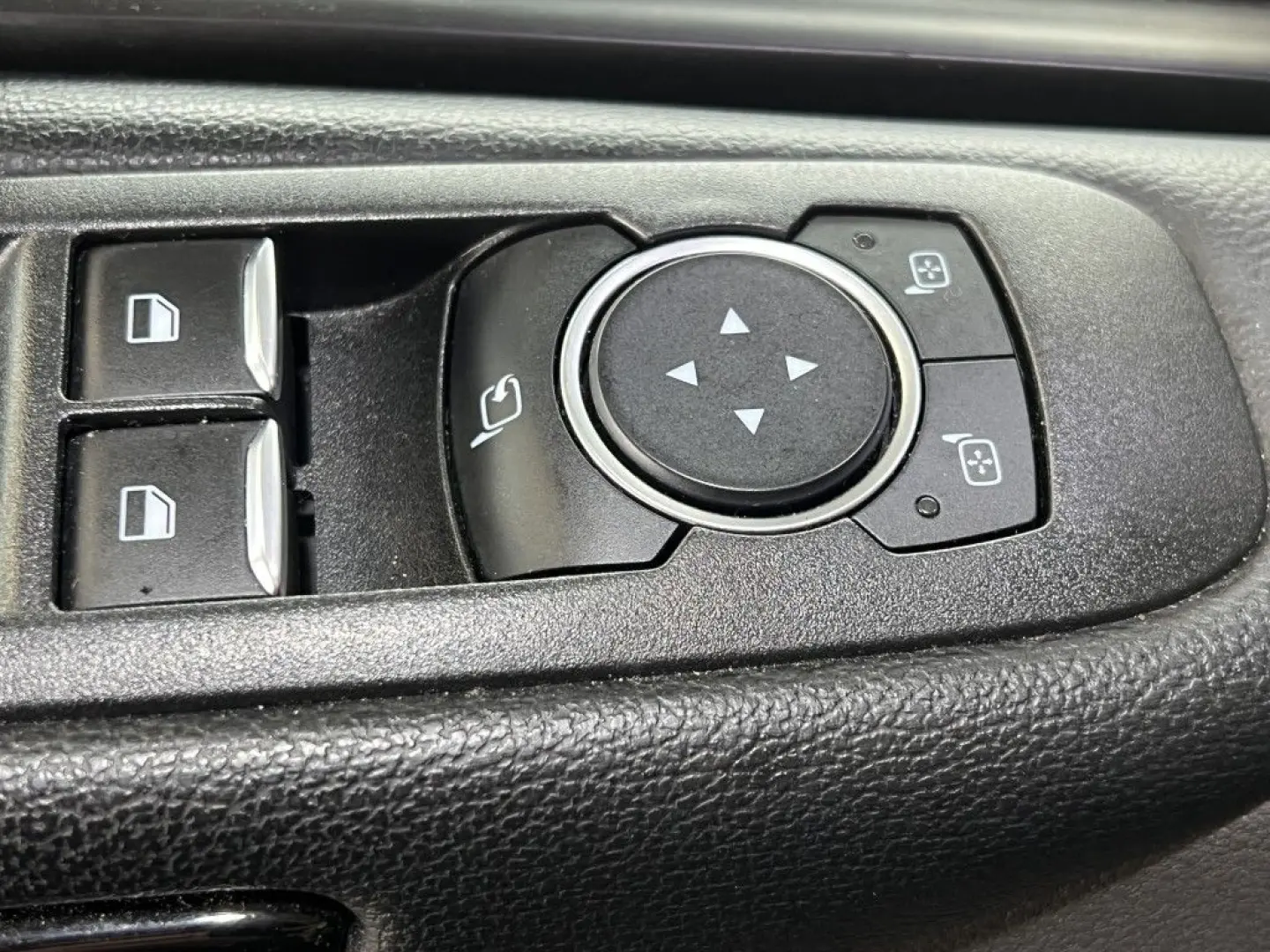 Tourneo Custom TitaniumX 9Sitze ACC BI-Xenon Nav