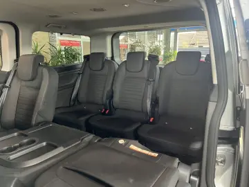 Tourneo Custom TitaniumX 9Sitze ACC BI-Xenon Nav