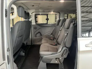 Tourneo Custom TitaniumX 9Sitze ACC BI-Xenon Nav
