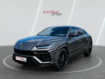 Urus Akrapovic Keramik Pano CarbonPaket HUD B&O