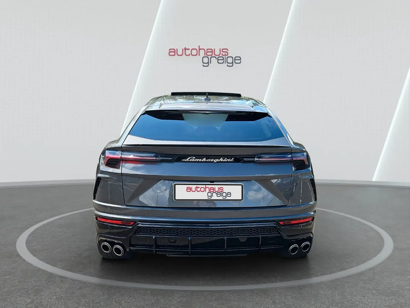 Urus Akrapovic Keramik Pano CarbonPaket HUD B&O