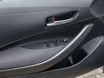 Corolla Touring Sports 2.0 Hybrid Business Editi
