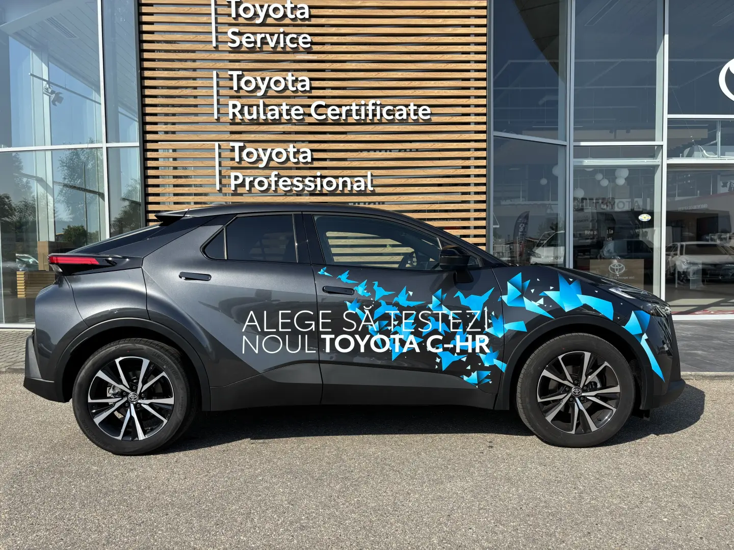 TOYOTA C-HR 2.0 DYNAMIC HEV 4X2