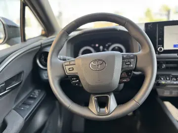 TOYOTA C-HR 2.0 DYNAMIC HEV 4X2