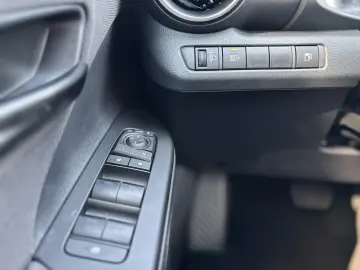 TOYOTA C-HR 2.0 DYNAMIC HEV 4X2