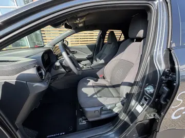 TOYOTA C-HR 2.0 DYNAMIC HEV 4X2