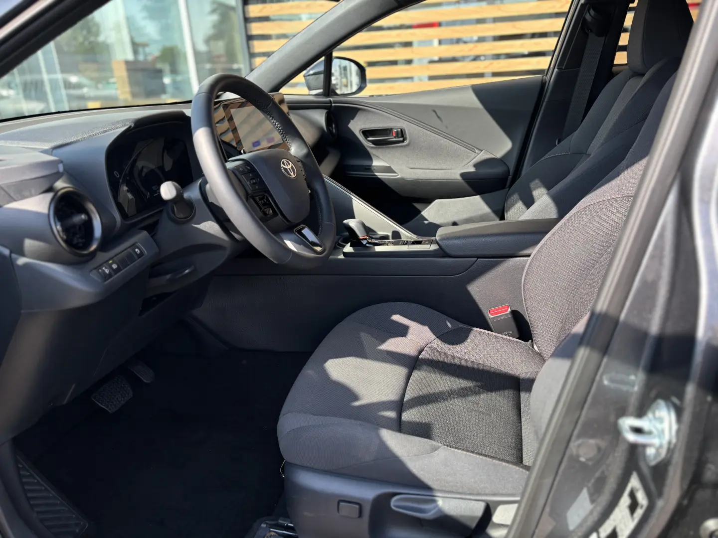 TOYOTA C-HR 2.0 DYNAMIC HEV 4X2