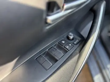 Toyota Corolla 1.8 HSD Dynamic