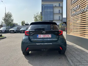 Toyota Yaris 1.5 HEV 116 CP Business