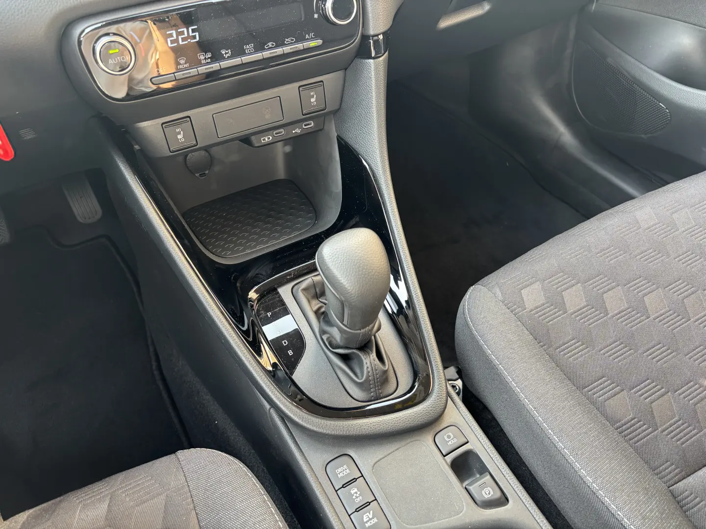 Toyota Yaris 1.5 HEV 116 CP Business