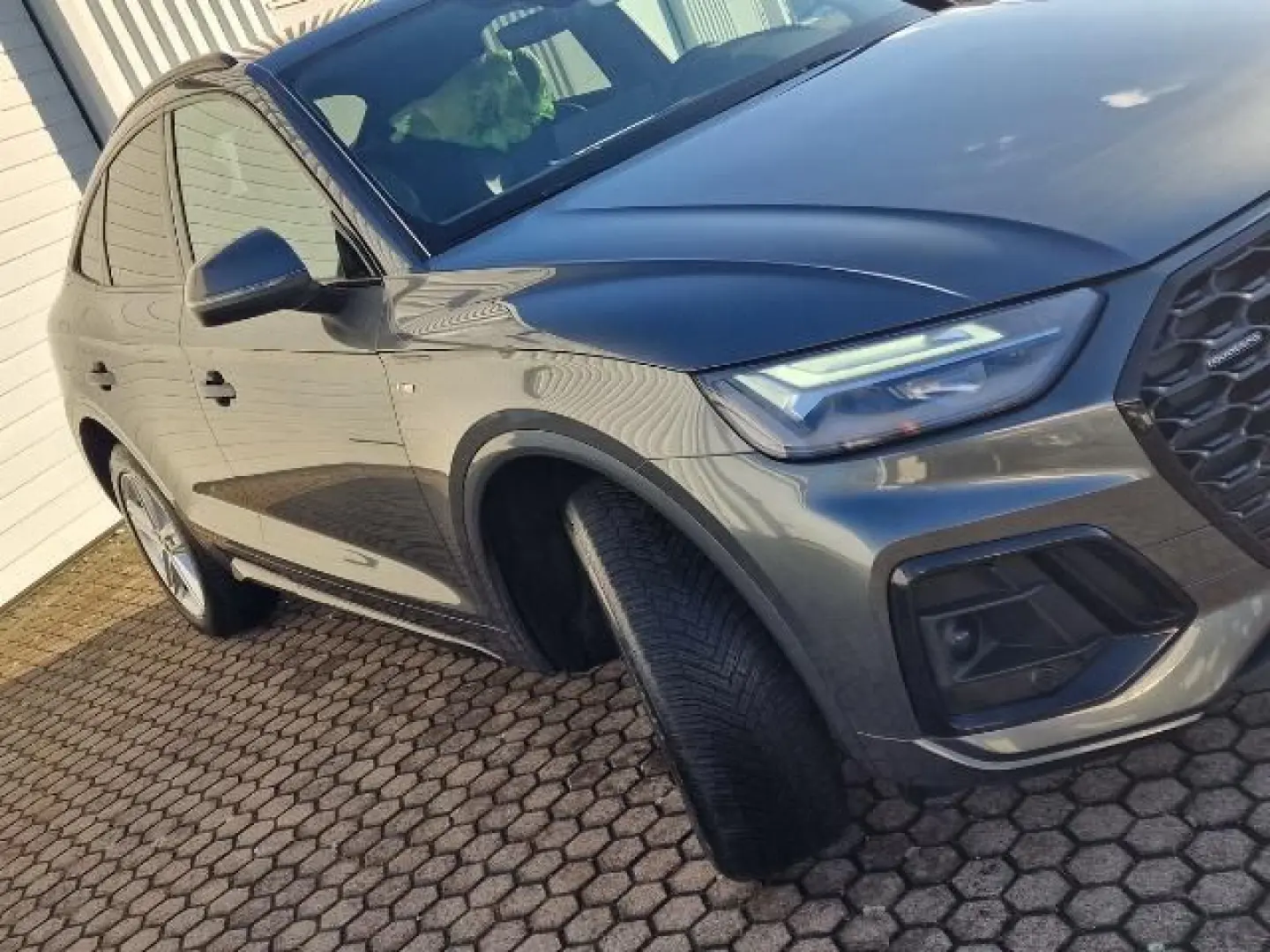 Q5  Sportback*S line*Virtual Cock*AHK mit 2400 k