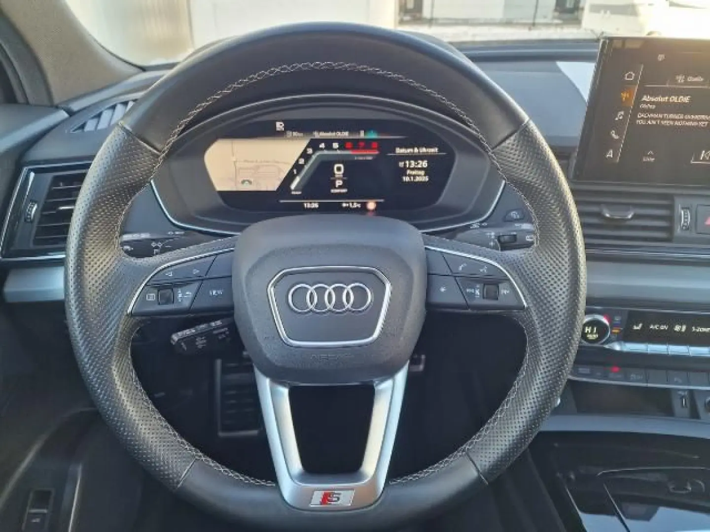 Q5  Sportback*S line*Virtual Cock*AHK mit 2400 k