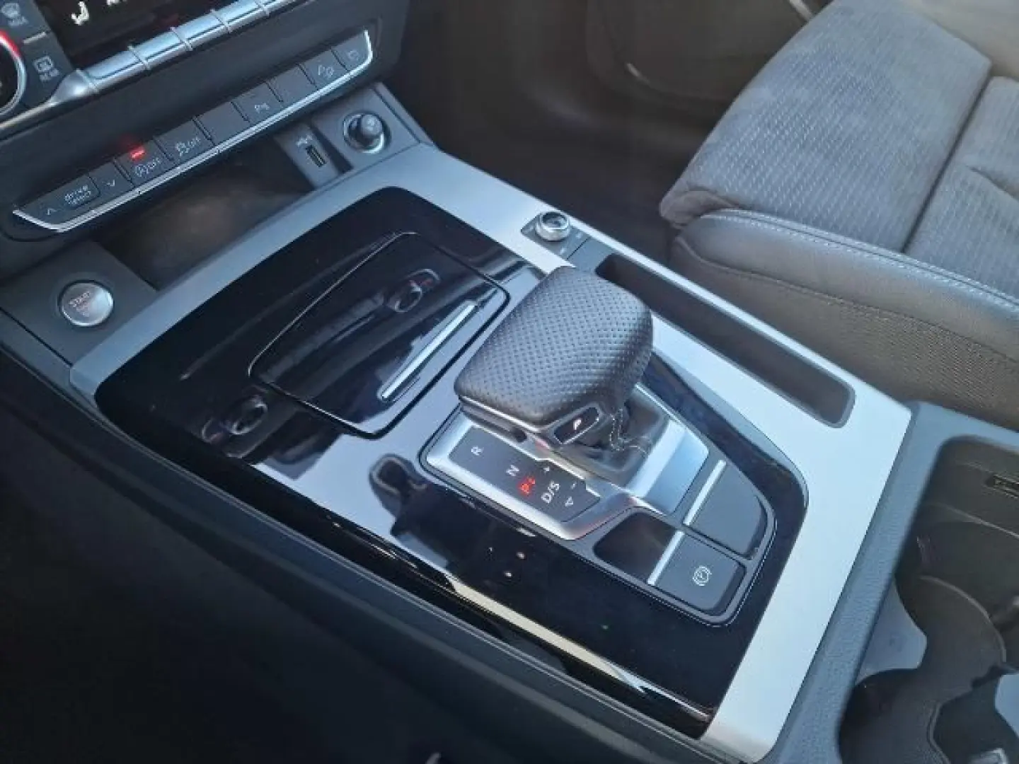 Q5  Sportback*S line*Virtual Cock*AHK mit 2400 k